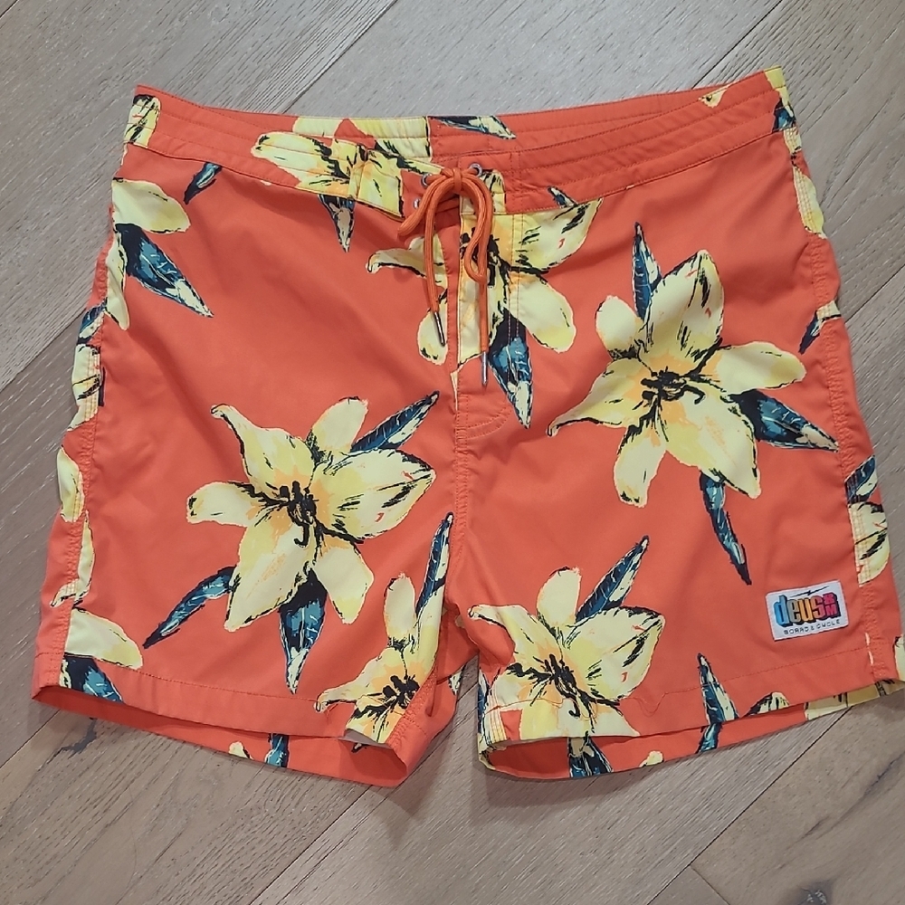 Deus XM Board & Cycle Swim Trunks Men's sz 24 Havana Orange Floral Swim Trunks